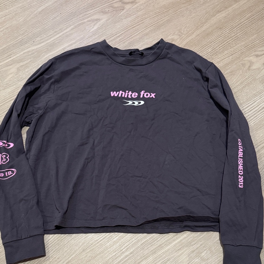 White fox sports sleeve